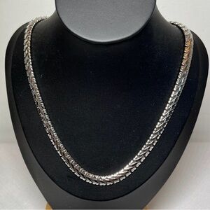 Vintage MONET Silver Necklace. UNIQUE “s” Style link. 17”